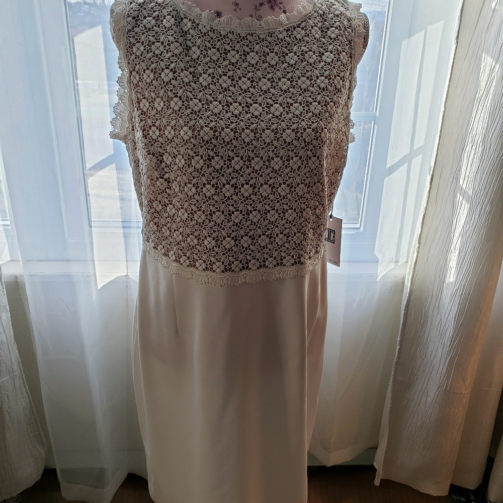 🆕️ Ivanka Trump Lace Dress